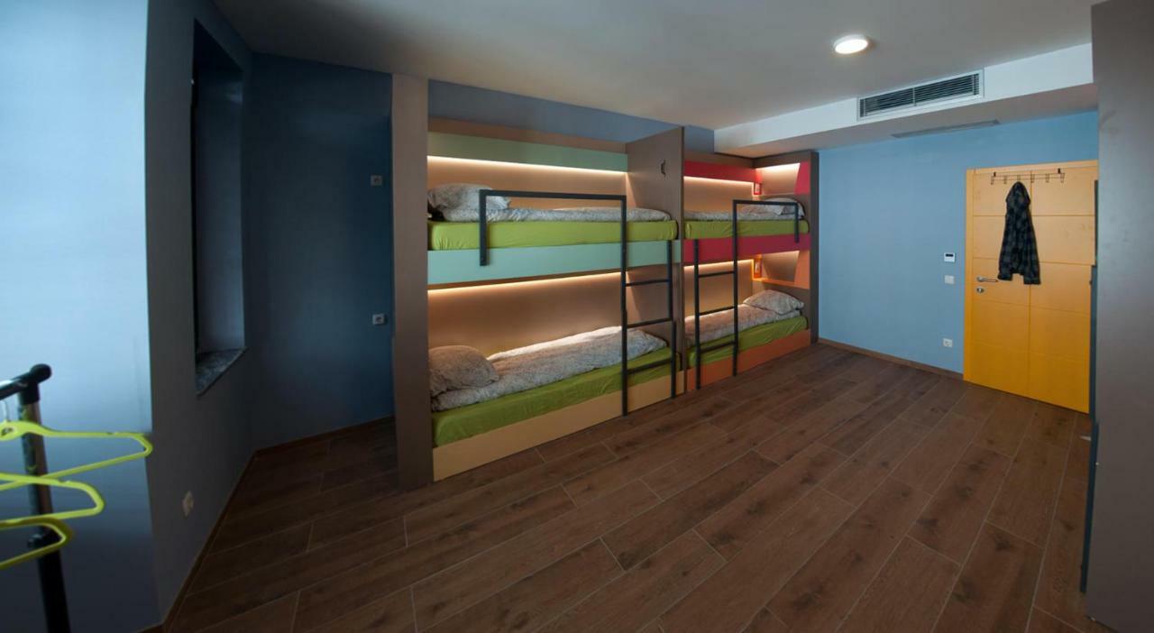 Ura Hostel พริเซรน ภายนอก รูปภาพ
